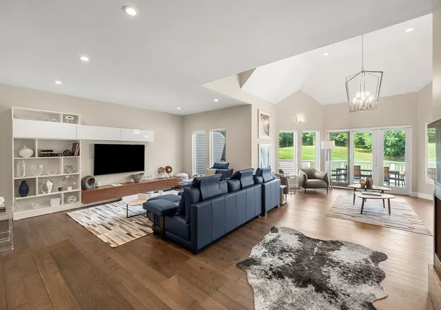 5th image of 204 Country Club Way, Ipswich, MA 01938 | MLS# 73559054