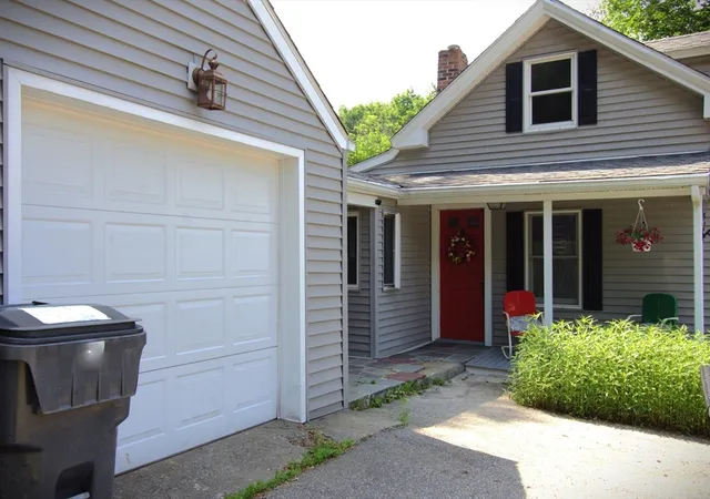 Homes for sale in Grafton, MA | 41 Worcester Street, Grafton, MA 01519 | MLS# 73543247