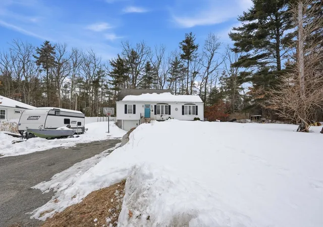 4th image of 645 Alden St, Ludlow, MA 01056 | MLS# 73482593