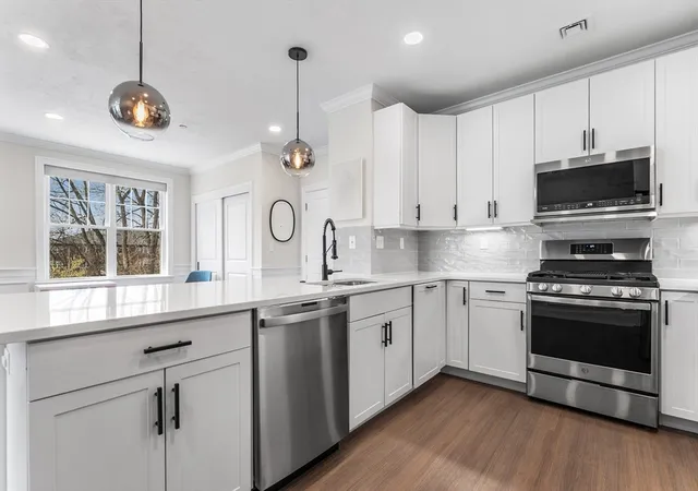 1st image of 320 Middlesex Avenue #B209, Medford, MA 02155 | MLS# 73503404