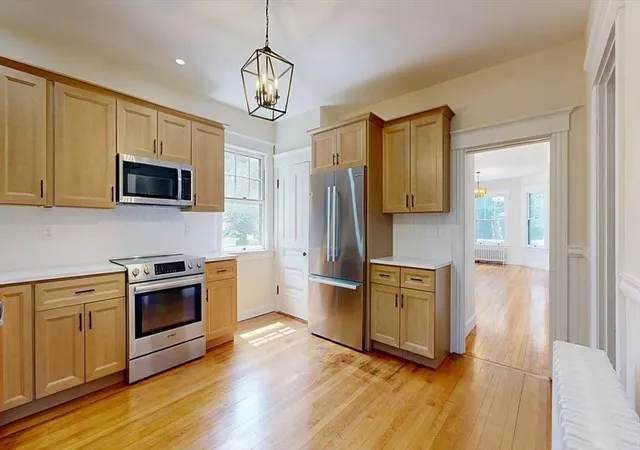 Photo 4 of Single family home for sale at 911 Pleasant St, Worcester, MA 01602 | MLS# 73537910 | Listing updated on 2026-09-13