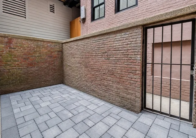 41st image of 20 Shawmut St, Boston, MA 02116 | MLS# 73563570