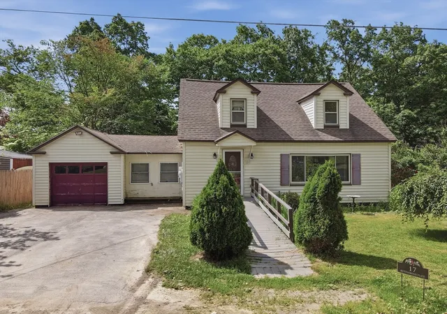 1st image of 17 Buttonwood Pl, Lunenburg, MA 01462 | MLS# 73536780