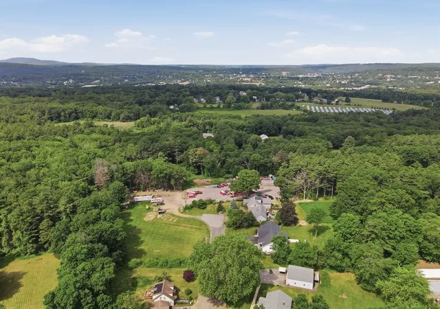 33rd image of 17 Buttonwood Pl, Lunenburg, MA 01462 | MLS# 73536780