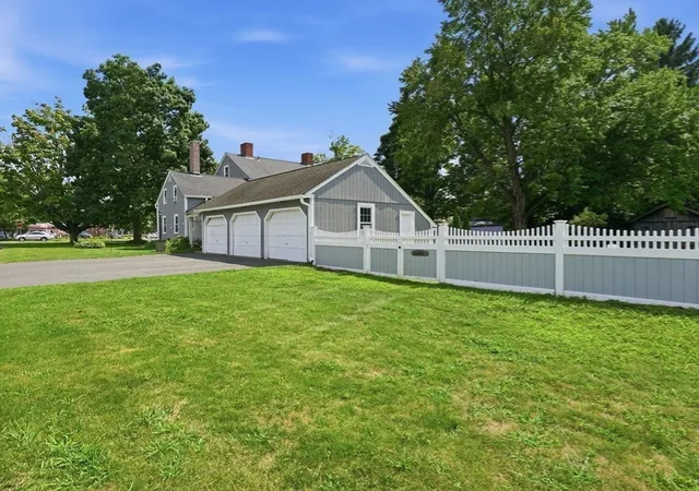 2nd image of 724 726 Main St, Agawam, MA 01001 | MLS# 73559968