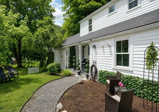 Photo 5 of House for sale at 1574-1579 Pleasant St, South Lee, MA 01260 | MLS# 73563141 | Listing updated on 2026-08-17