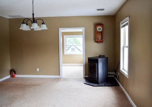 5th image of 5 Anna St, Haverhill, MA 01832