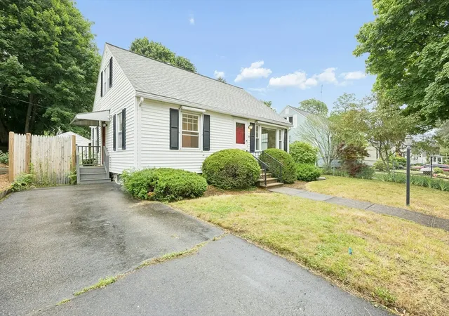 Photo 2 of Sale Pending at 29 Courtland St, Worcester, MA 01602 | MLS# 73539325 | Listing updated on 2026-07-14