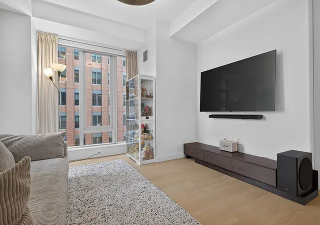 Homes for sale in Boston, MA | 135 Seaport Blvd #1106, Boston, MA 02210 | MLS# 73543793