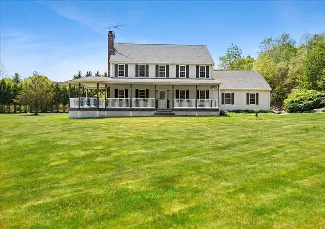 2nd image of 1805 Oak Grove Dr, North Dighton, MA 02764 | MLS# 73527578