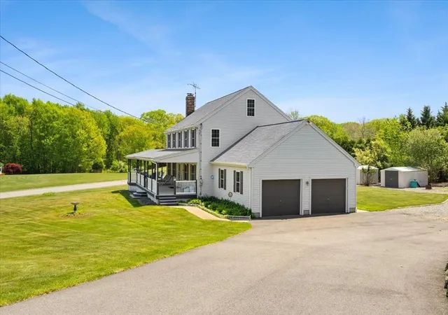 3rd image of 1805 Oak Grove Dr, North Dighton, MA 02764 | MLS# 73527578
