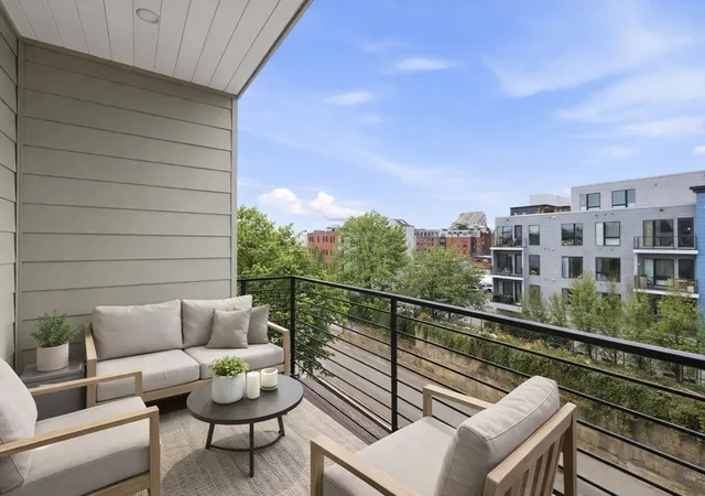 2nd image of 118 B St, South Boston, MA 02127