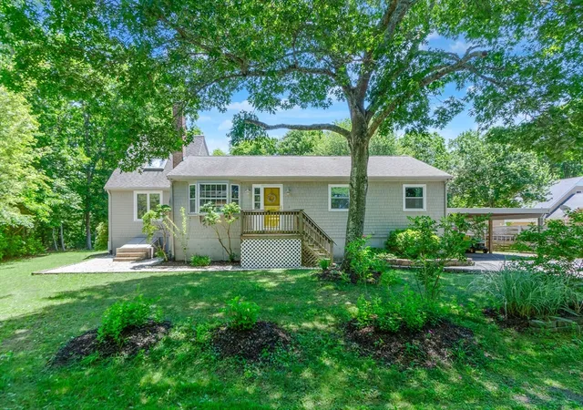 1st image of 4 Wilson St, Wareham, MA 02571 | MLS# 73538057