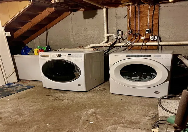 2nd image of 82 E St, Lowell, MA 01851