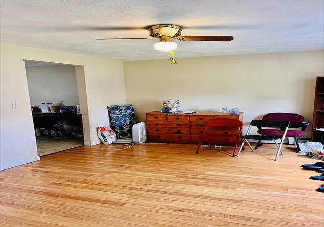 5th image of 82 E St, Lowell, MA 01851