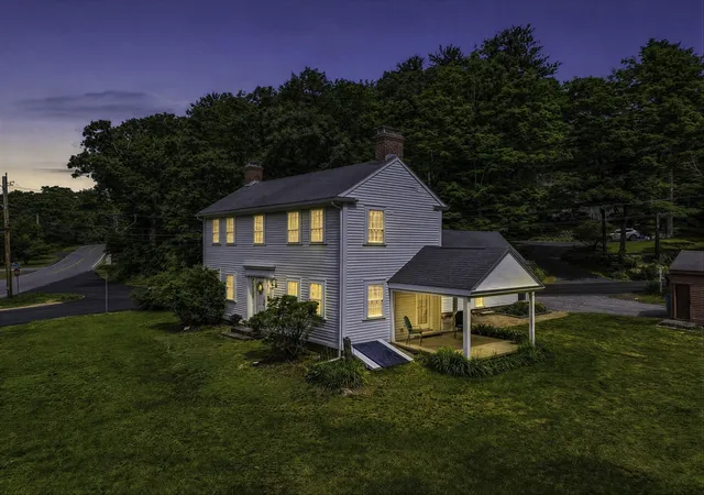Homes for sale in Upton, MA | 236 Mendon St, Upton, MA 01568 | MLS# 73537386
