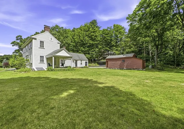 Homes for sale in Upton, MA | 236 Mendon St, Upton, MA 01568 | MLS# 73537386