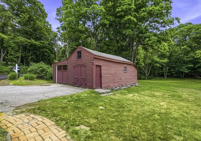 Homes for sale in Upton, MA | 236 Mendon St, Upton, MA 01568 | MLS# 73537386