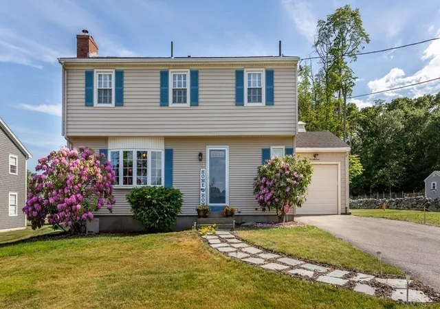 2nd image of 583 Whetstone Hill Rd, Somerset, MA 02726 | MLS# 73559758