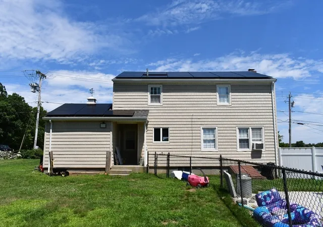 4th image of 583 Whetstone Hill Rd, Somerset, MA 02726 | MLS# 73559758