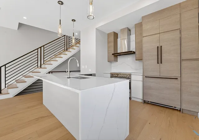 2nd image of 325b Alewife Brook Pkwy #B, Somerville, MA 02144 | MLS# 73533588