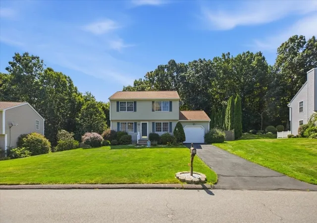 3rd image of 18 Scott Hollow Dr, Holyoke, MA 01040 | MLS# 73562349