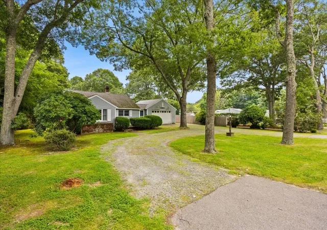 3rd image of 435 Sandwich Rd, East Falmouth, MA 02536 | MLS# 73553404