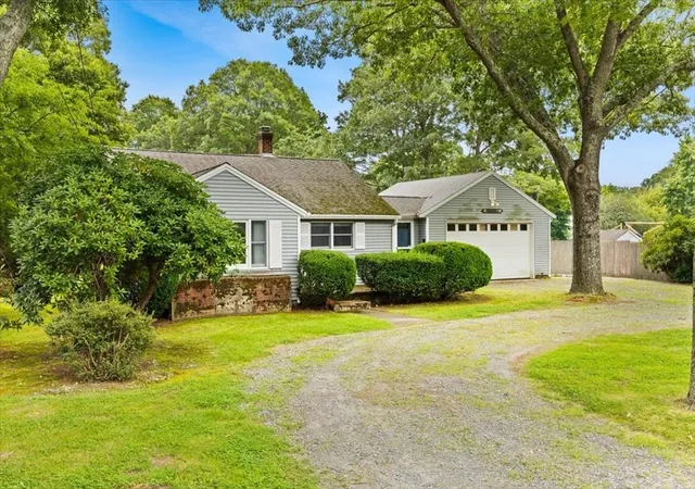 4th image of 435 Sandwich Rd, East Falmouth, MA 02536 | MLS# 73553404