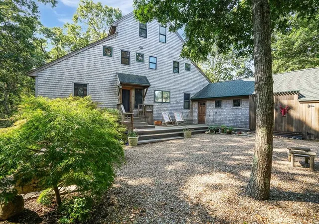 3rd image of 159 Lake Street, Tisbury, MA 02568 | MLS# 73511187