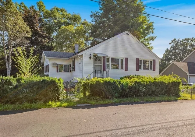 Photo 2 of Sale Pending at 32 Hillcrest Rd, Dracut, MA 01826 | MLS# 73561078 | Listing updated on 2026-08-20
