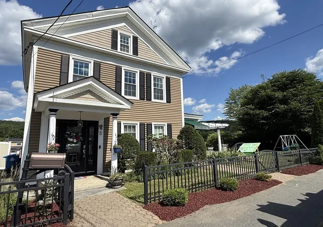 Photo 2 of Single family home for sale at 5 Washington St, Monson, MA 01057 | MLS# 73550422 | Listing updated on 2026-09-13