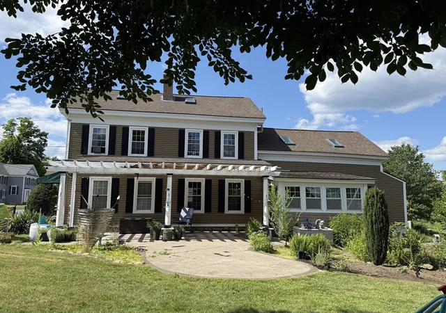 Photo 3 of Single family home for sale at 5 Washington St, Monson, MA 01057 | MLS# 73550422 | Listing updated on 2026-09-13