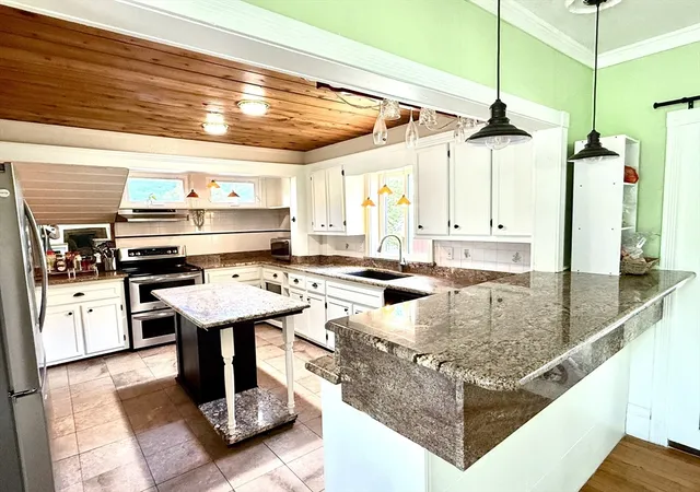 Photo 4 of Single family home for sale at 5 Washington St, Monson, MA 01057 | MLS# 73550422 | Listing updated on 2026-09-13