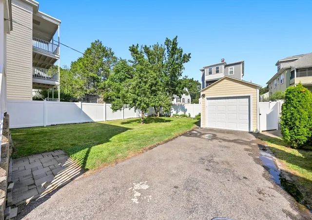 Photo 3 of Single family home for sale at 55 Austin St, Hyde Park, MA 02136 | MLS# 73565187 | Listing updated on 2026-09-03