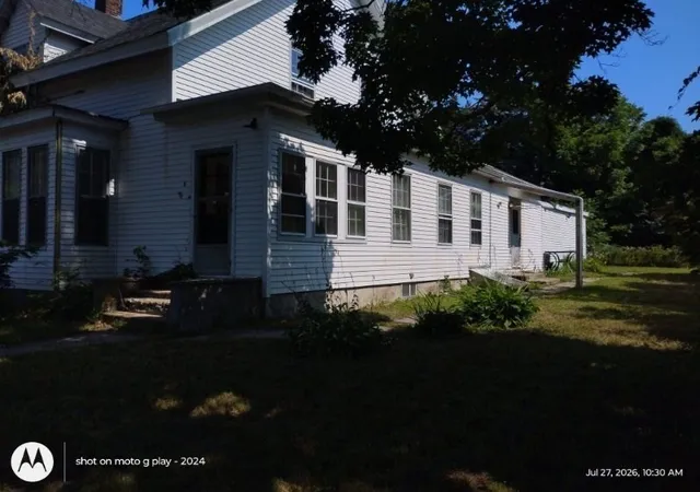 4th image of 7 Pleasant St, Ware, MA 01082 | MLS# 73555382