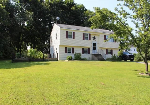 1st image of 5 Howard George Ct, Salisbury, MA 01952 | MLS# 73565266