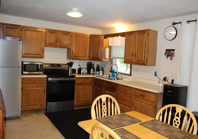 2nd image of 5 Howard George Ct, Salisbury, MA 01952 | MLS# 73565266