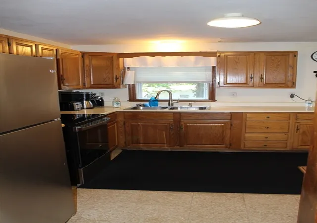 3rd image of 5 Howard George Ct, Salisbury, MA 01952 | MLS# 73565266
