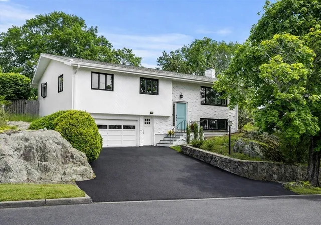 1st image of 20 Parsons Dr, Swampscott, MA 01907 | MLS# 73559079