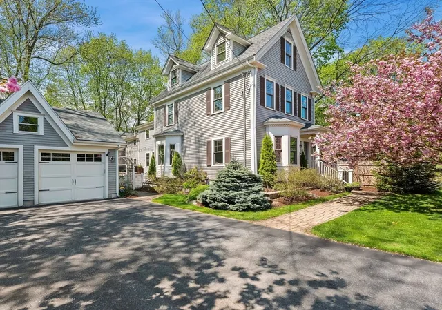 2nd image of 20 Maple Street, Lexington, MA 02420 | MLS# 73518158