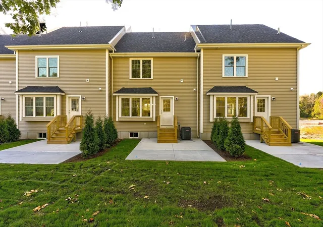 Homes for sale in Holbrook, MA | 719 S Franklin Street, Holbrook, MA 02343 | Houzeo