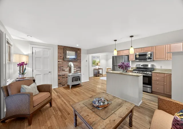5th image of 7 Miller Hill Road #Unit 1, Provincetown, MA 02657 | MLS# 73529093