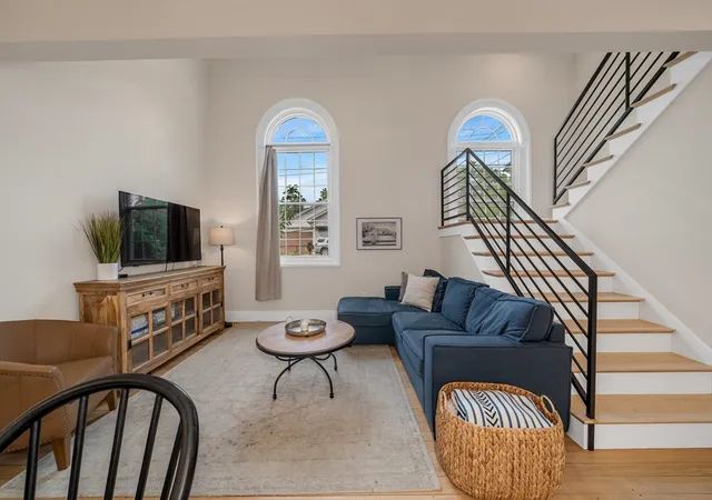 image of 142 Main St #4, Amesbury, MA 01913 | MLS# 73556351