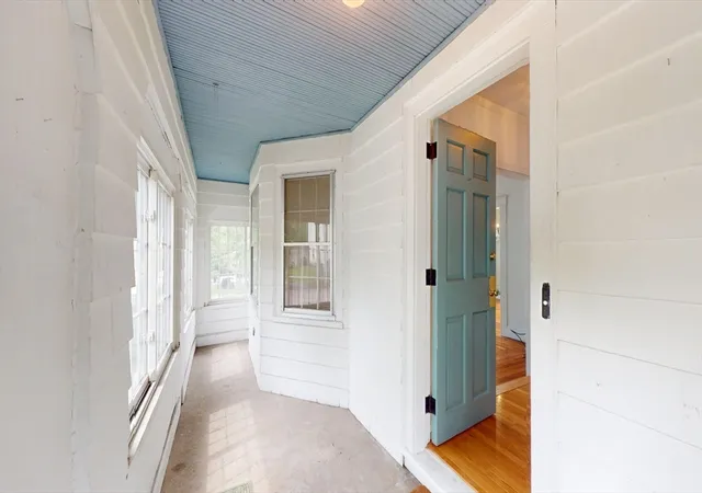 4th image of 233 Florence Ave, Arlington, MA 02476 | MLS# 73533793
