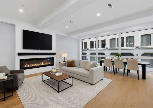 4th image of 230 Friend St, Boston, MA 02114