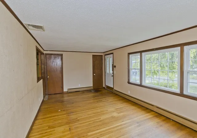 Photo 4 of Sale Pending at 67 Warwick Rd, Chicopee, MA 01020 | MLS# 73567548 | Listing updated on 2026-09-23