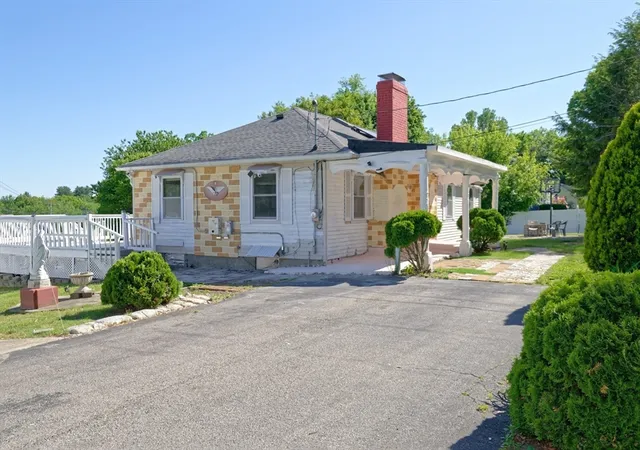 Homes for sale in Auburn, MA | 1 Rockland Road Ct, Auburn, MA 01501 | MLS# 73530441