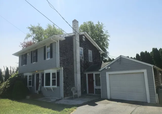 Photo 2 of Single family home for sale at 114 Pearl St, South Dartmouth, MA 02748 | MLS# 73553461 | Listing updated on 2026-09-04