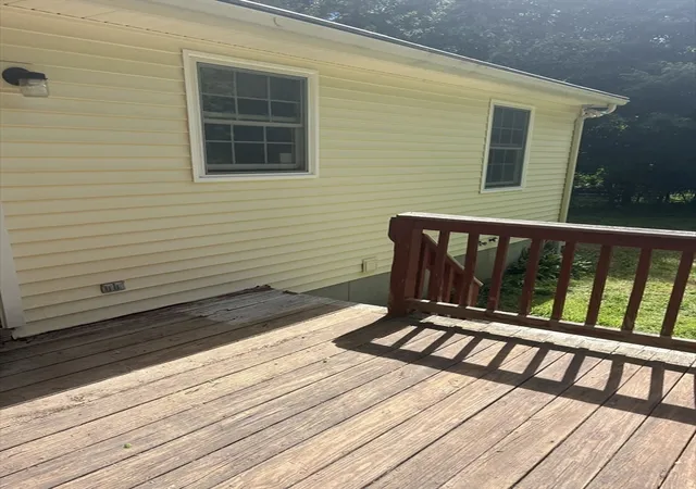 10th image of 134 Chestnut St, Douglas, MA 01516 | MLS# 73538939