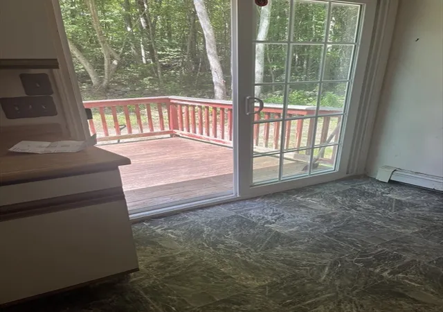 4th image of 134 Chestnut St, Douglas, MA 01516 | MLS# 73538939